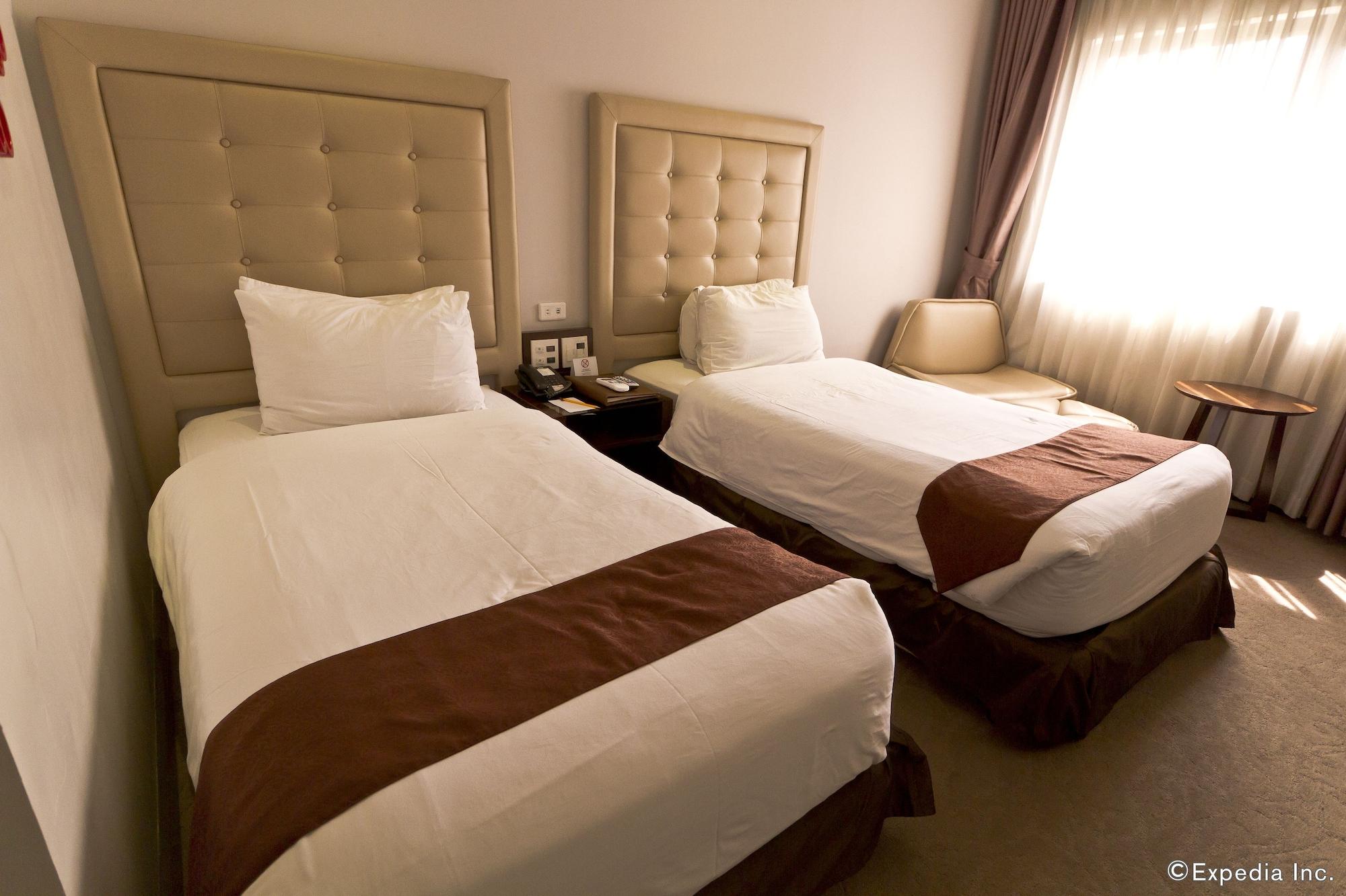 Castle Peak Hotel Себу Экстерьер фото