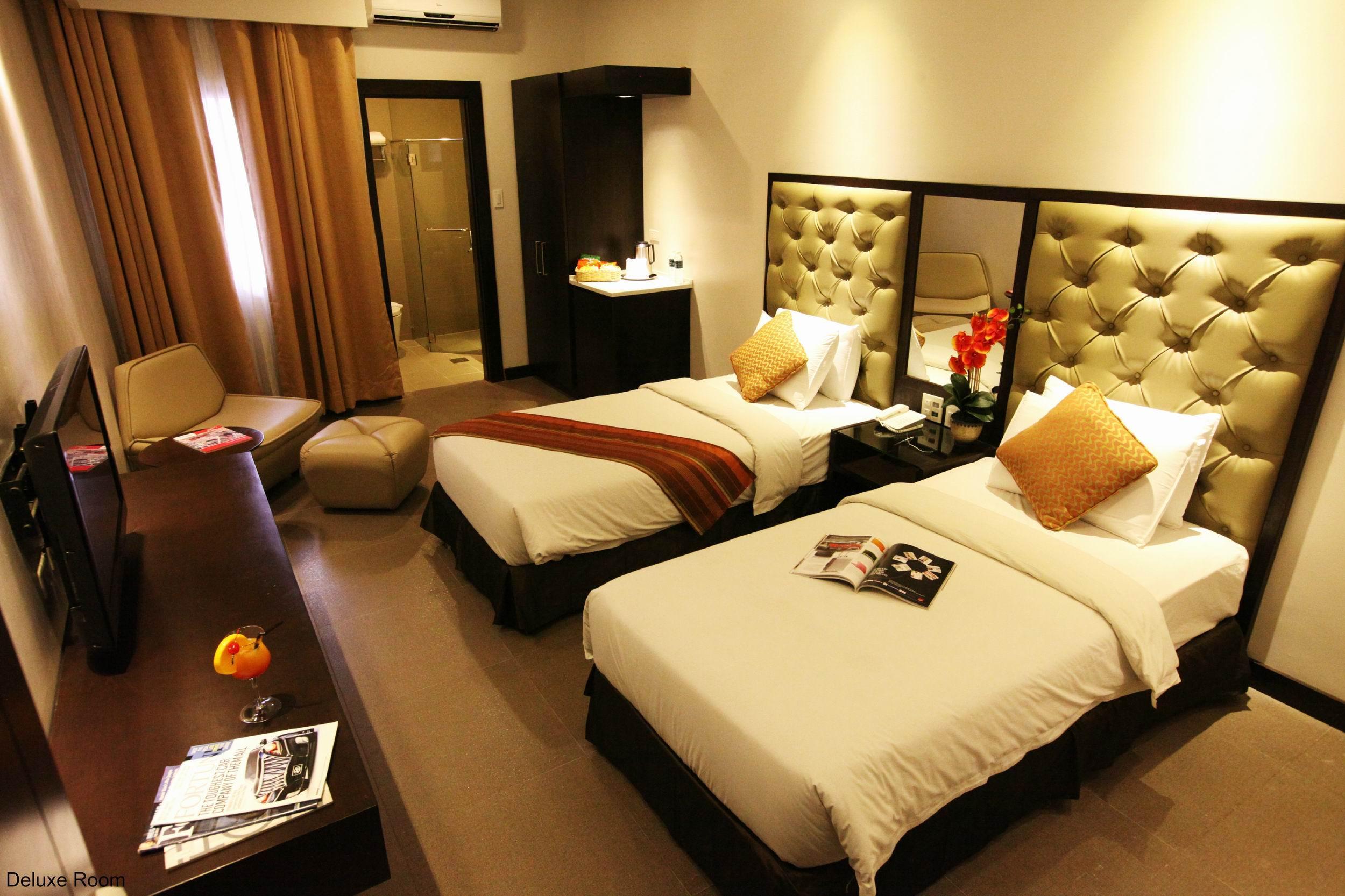 Castle Peak Hotel Себу Экстерьер фото