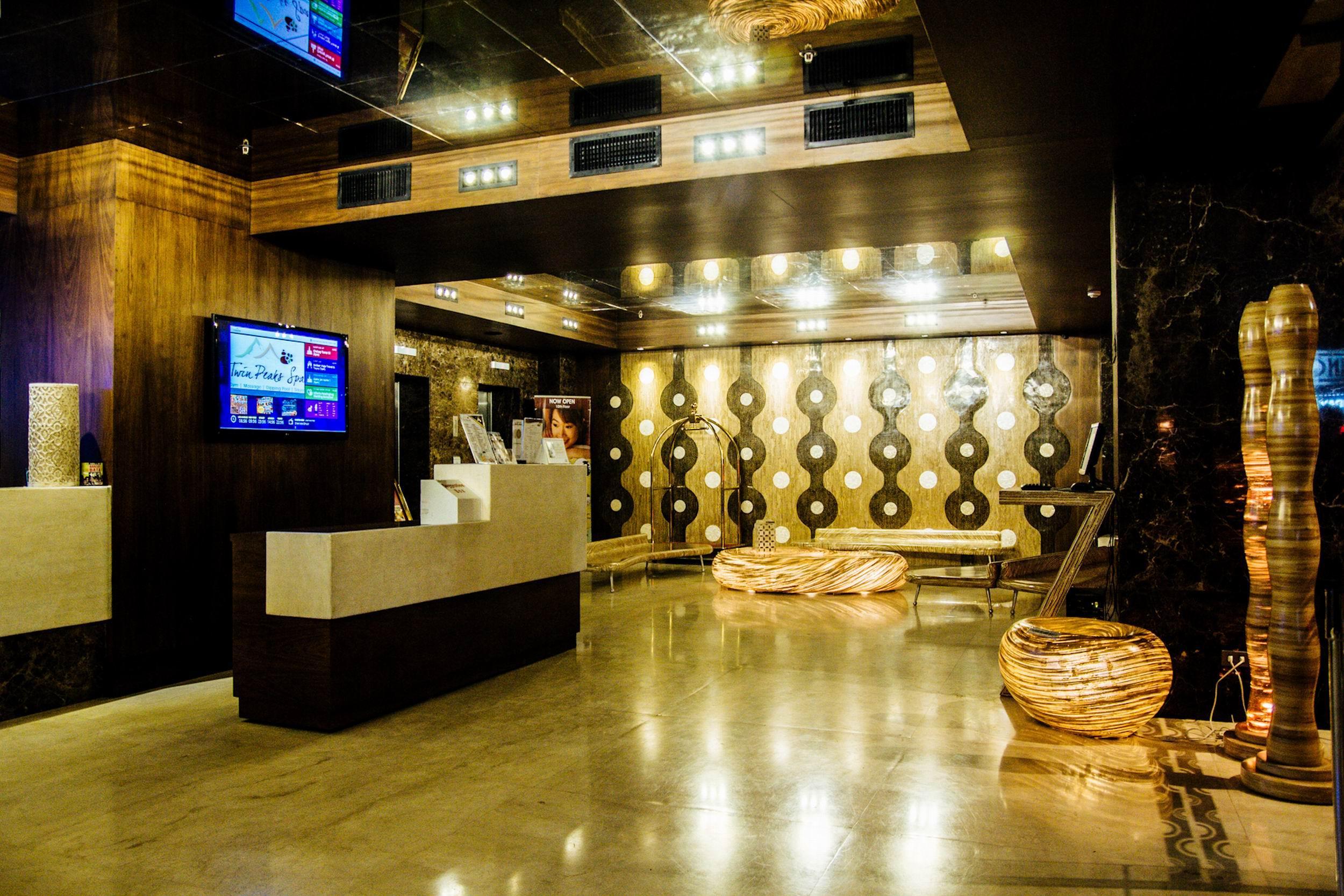 Castle Peak Hotel Себу Экстерьер фото