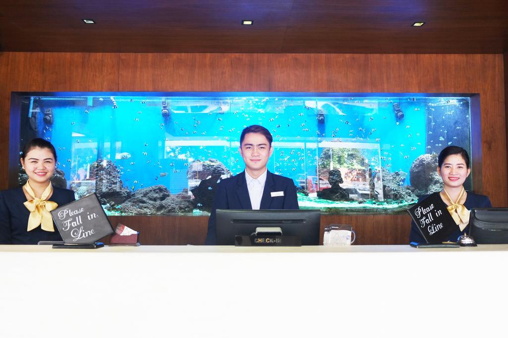 Castle Peak Hotel Себу Экстерьер фото