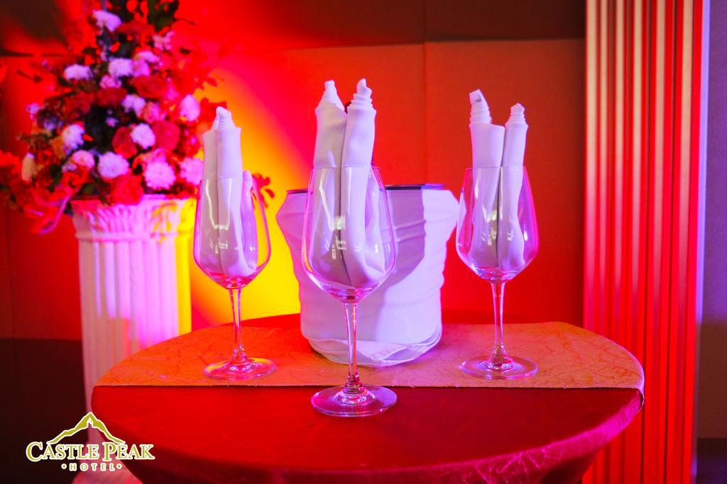 Castle Peak Hotel Себу Экстерьер фото