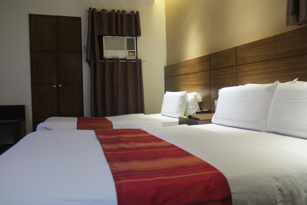 Castle Peak Hotel Себу Экстерьер фото